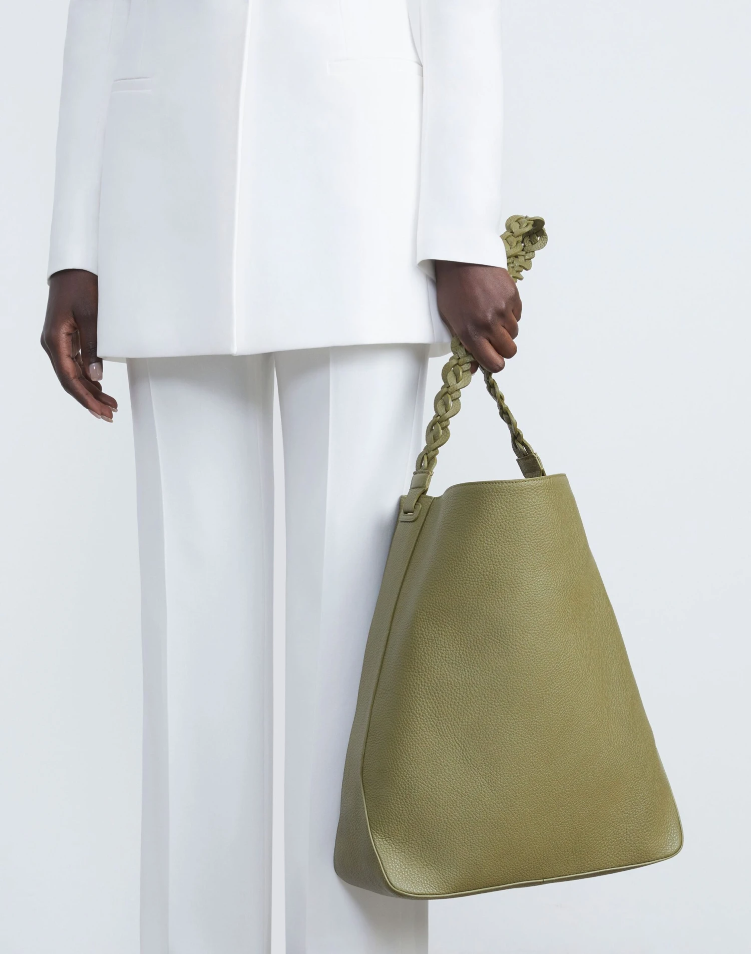 Grained Calfskin Leather 8 Knot Hobo—Large 2 Grained Calfskin Leather 8 Knot Hobo—Large - Image 2