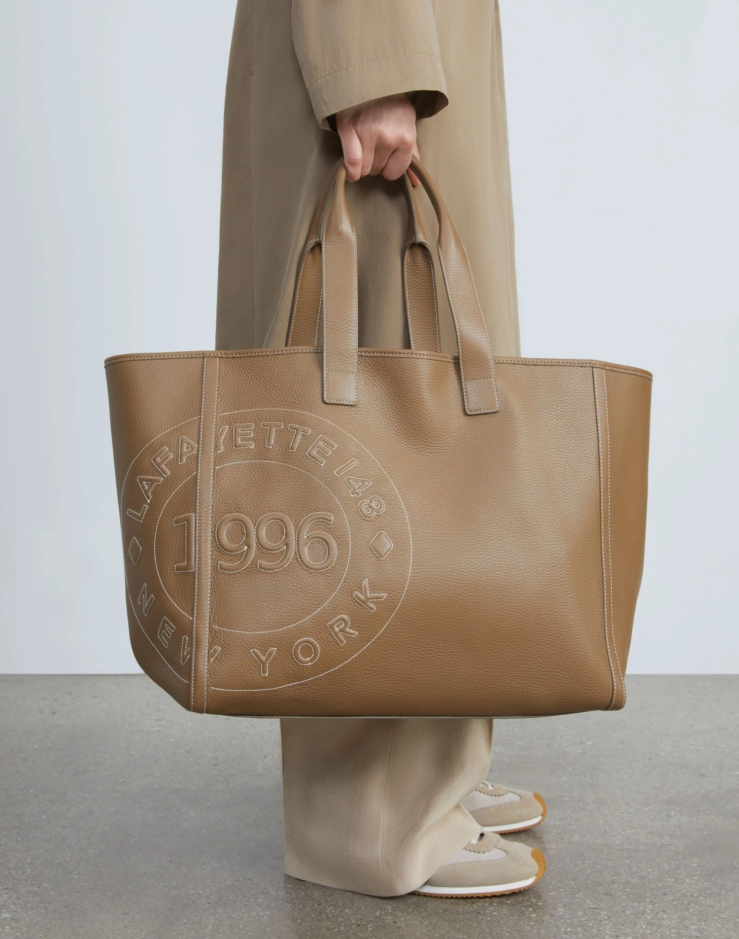 Grained Calfskin Leather Postmark L Tote 3 Grained Calfskin Leather Postmark L Tote - Image 3