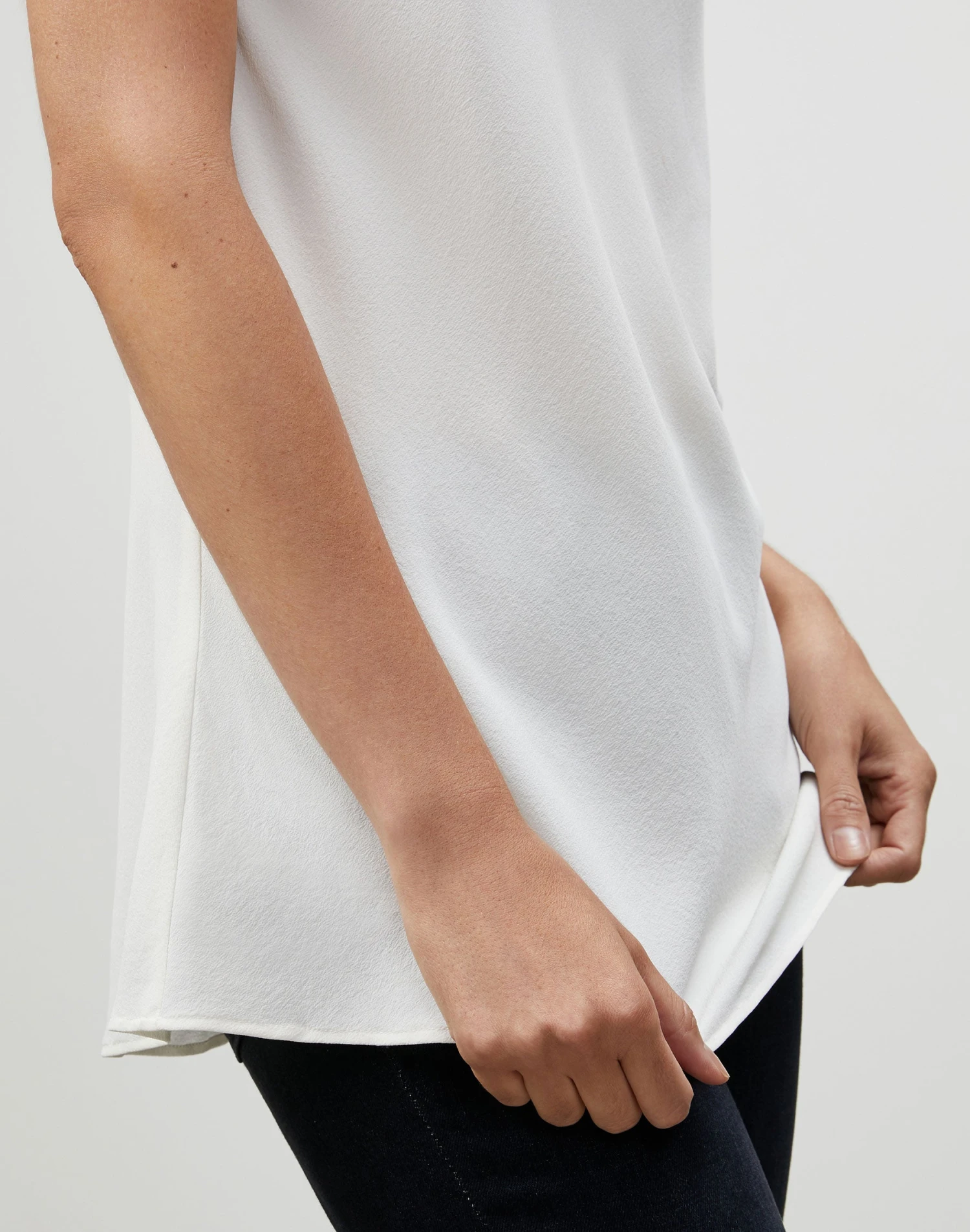 Lightweight Sandwashed Silk Bias Tank 4 Lightweight Sandwashed Silk Bias Tank - Image 4