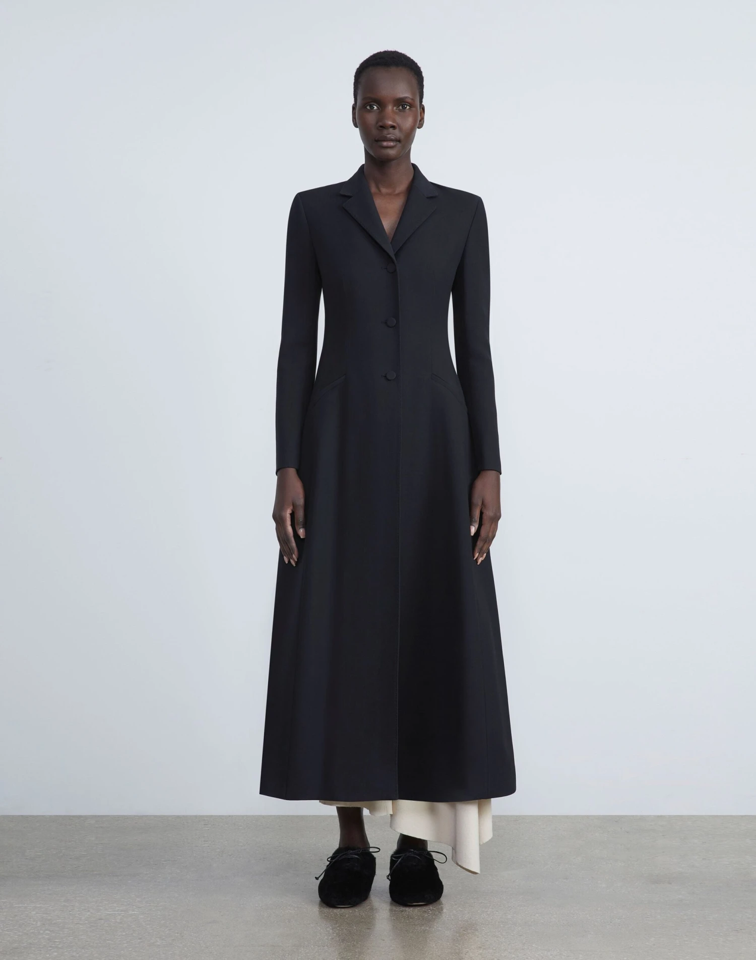 Wool-Silk Crepe Three-Button Academy Coat 3 Wool-Silk Crepe Three-Button Academy Coat - Image 3