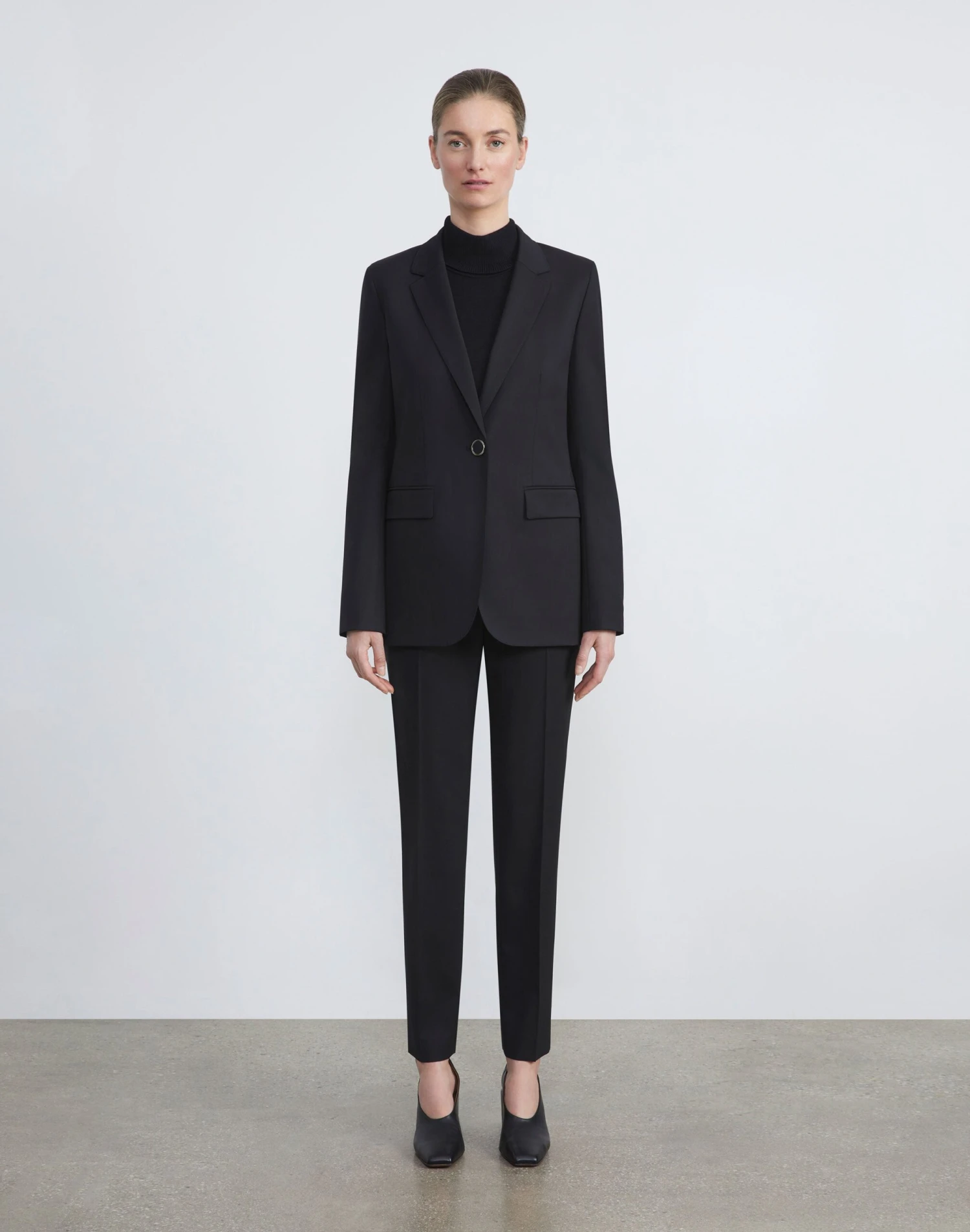 Stretch Virgin Wool Single Button Blazer 2 Stretch Virgin Wool Single Button Blazer - Image 2