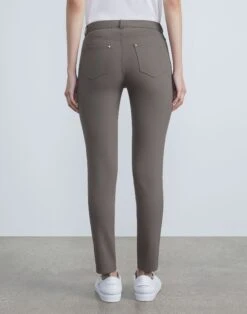 Acclaimed Stretch Mercer Pant 33 Acclaimed Stretch Mercer Pant -Chic Daily Fashion mpa83r j525 nougat back