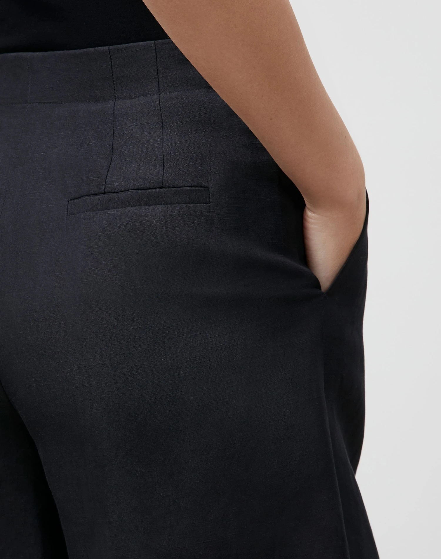 Silk-Linen Ryerson Bermuda Short 10 Silk-Linen Ryerson Bermuda Short - Image 10