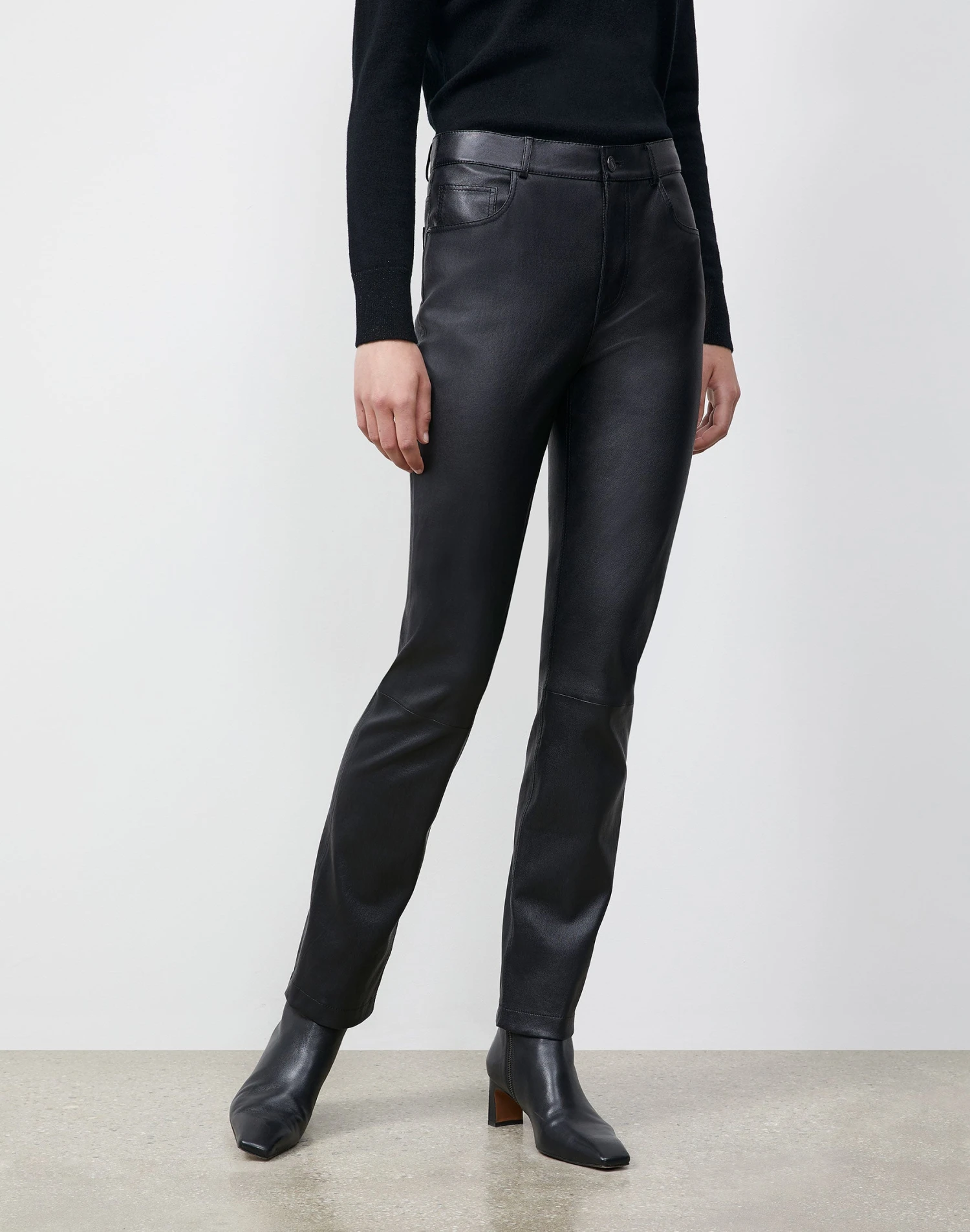 Reeve Pant In Silky Stretch Nappa 3 Reeve Pant In Silky Stretch Nappa - Image 3