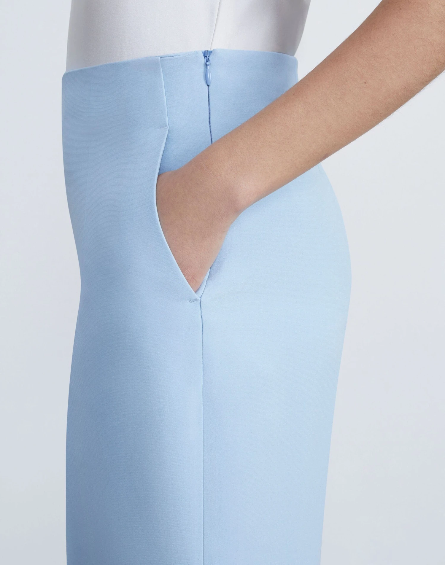 Viscose-Silk Sullivan Side Zip Pant 4 Viscose-Silk Sullivan Side Zip Pant - Image 4