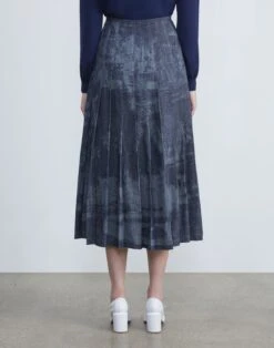 Postcards Laser Print Chambray Skirt 11 Postcards Laser Print Chambray Skirt -Chic Daily Fashion msn41a 1q59 shipyard indigo multi back