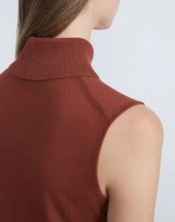 Matte Crepe Turtleneck Shell -Chic Daily Fashion mwbg9r kv15 amber brown detail2