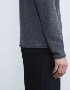 Cashmere Stand Collar Zip-Front Cardigan -Chic Daily Fashion mwbh2r kc04 graphite melange detail2