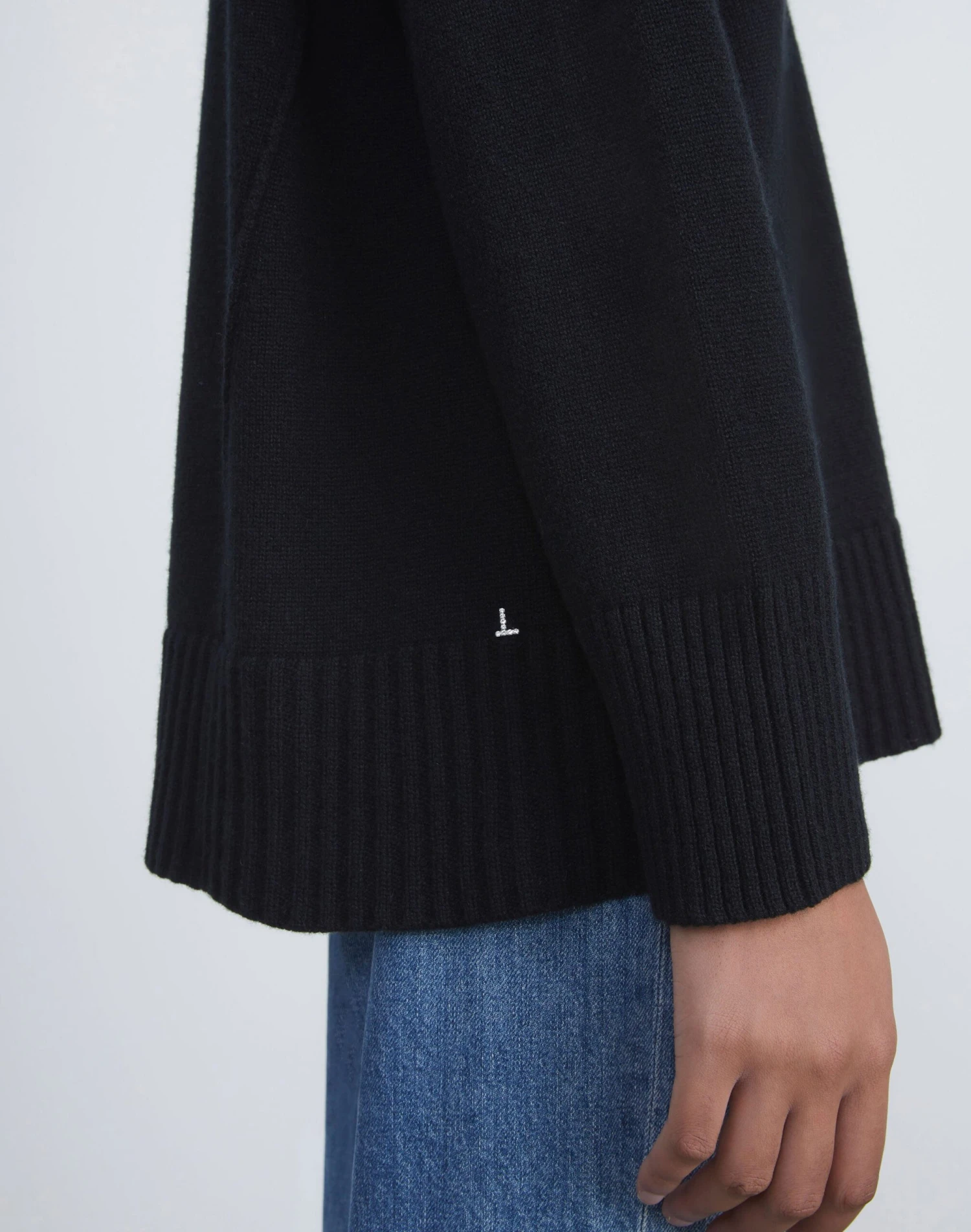 Cashmere Ribbed V-Neck Sweater 15 Cashmere Ribbed V-Neck Sweater - Image 15